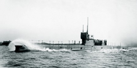 le sous-marin australien HMAS AE1 d'après l'Australian War Memorial