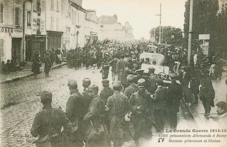 1200 prisonniers allemands &agrave; Reims pendant la Grande Guerre