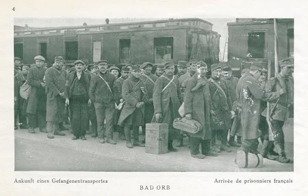 arriv&eacute;e de prisonniers fran&ccedil;ais au camp de Bad Orb pendant la Premi&egrave;re Guerre Mondiale