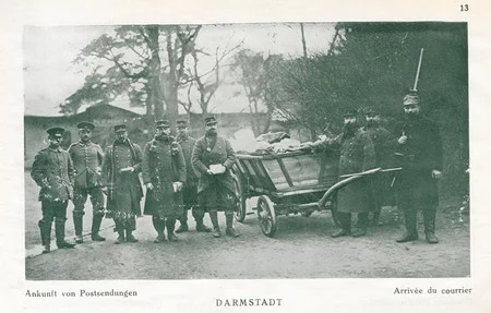 L'arriv&eacute;e du courrier au camp de Darmstadt