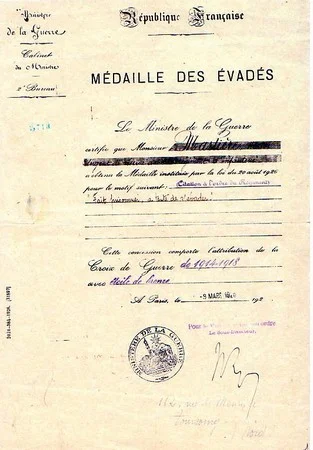 M&eacute;daille des &eacute;vad&eacute;s ayant appartenue au prisonnier Henri Marli&egrave;re