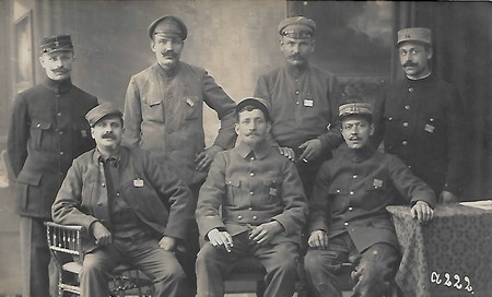 Groupe de soldats prisonniers au camp de Gardelegen pendant la Première Guerre Mondiale