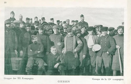 Groupe de la 12e compagnie au camp de Giessen pendant la Premi&egrave;re Guerre Mondiale