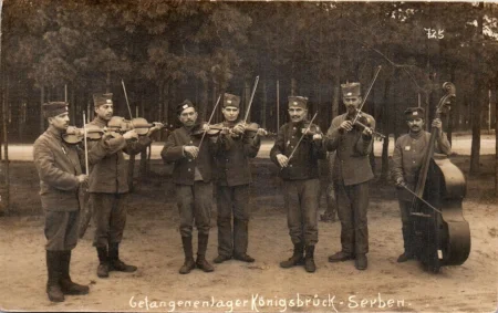 Un groupe de prisonniers fran&ccedil;ais au camp de K&ouml;nigsbr&uuml;ck