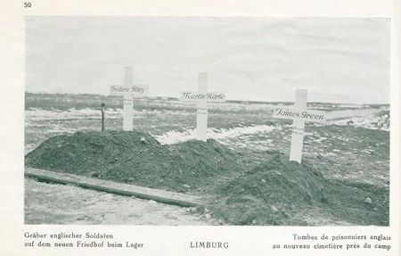 Tombe de soldats anglais au nouveau cimeti&egrave;re pr&egrave;s du camp de Limburg pendant la Premi&egrave;re Guerre Mondiale