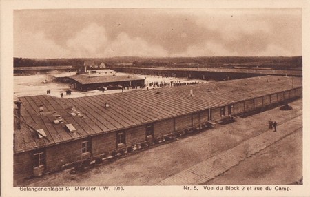 Vue du block n°2 au camp de Munster I pendant la Première Guerre Mondiale