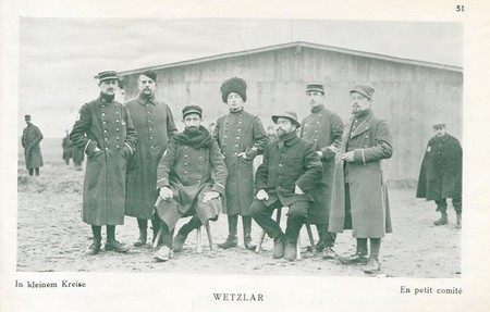 Un groupe de prisonniers au camp de Wetzlard pendant la Première Guerre Mondiale