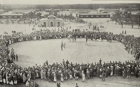 Harangue dans le camp de prisonniers de Zossen-W&uuml;nsdorf pendant la Premi&egrave;re Guerre Mondiale