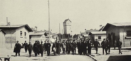 des prisonniers français dans le camp de Grafenwöhr pendant la Grande Guerre