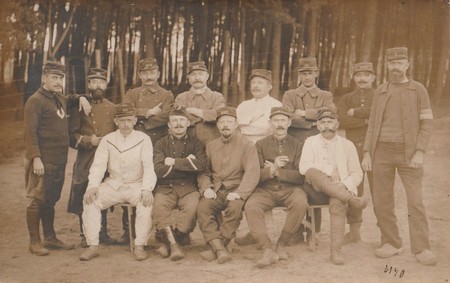 un groupe de soldats au camp de prisonniers de guerre de Minden pendant la Première Guerre Mondiale