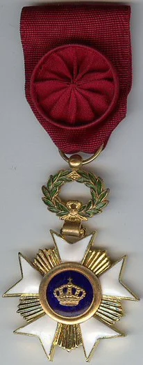 Anvers de la m&eacute;daille d'officier de l'ordre de la Couronne