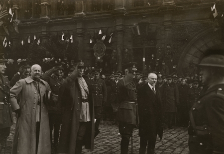 Raymond POINCARRE en visite à Valenciennes en 1918