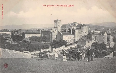 Vue g&eacute;n&eacute;rale de St-Genest-Lerpt sur une carte postale ancienne