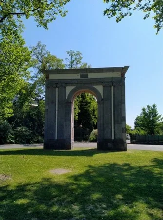 L'Arc de Triomphe de Maroilles élevé par Nicolas Joseph Vendois