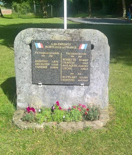 Photo du monument aux morts pour la France de Capelle-sur-Ecaillon