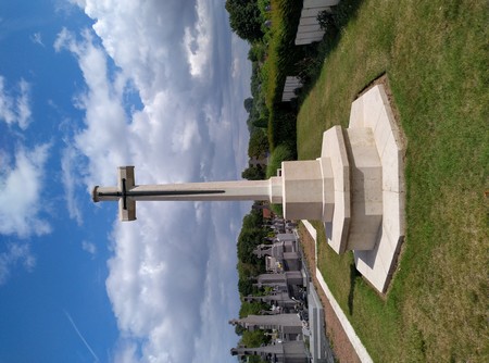 Photo du carré militaire du cimetière d'Aulnoy-les-Valenciennes