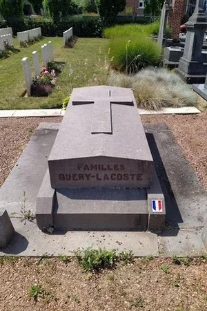 Tombe de Paul Lacoste au cimeti&egrave;re Saint-Roch de Valenciennes