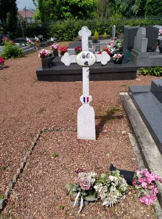 Tombe d'Alfred et Henri Turlet au cimeti&egrave;re d'Aulnoy-les-Valenciennes