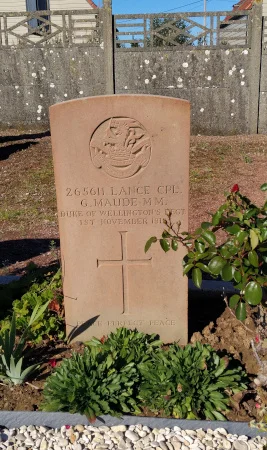 Sépulture du soldat britannique Maude au cimetière de Saultain