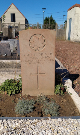 Tombe du soldat britannique Williamson au cimetière de Saultain